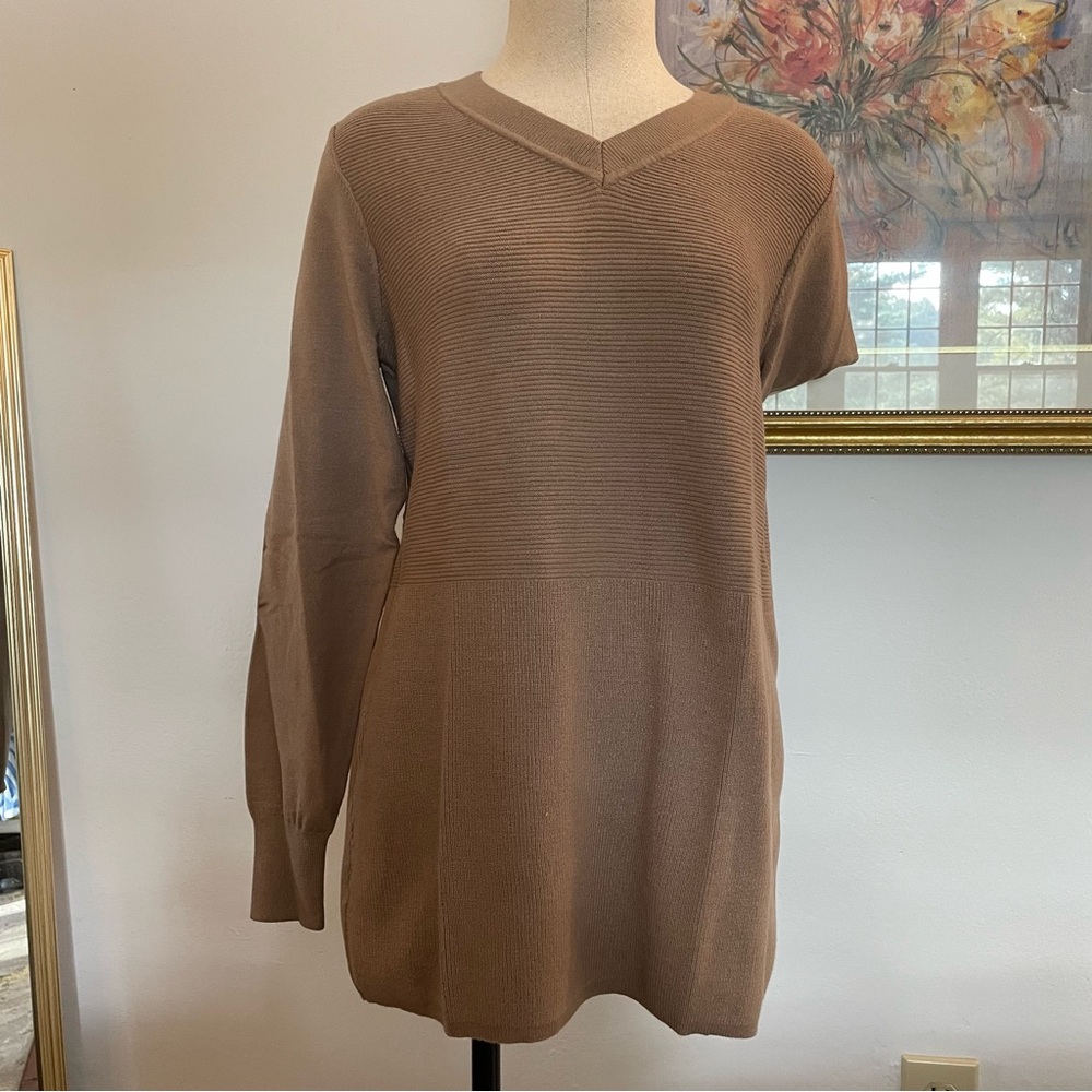 Tan V-Neck Sweater by Karen Scott Size: Small NWT!! 🤎 - Picture 7 of 16